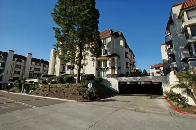 $2,895 | 5865 Friars Road, Unit 3114, San Diego, CA 92110