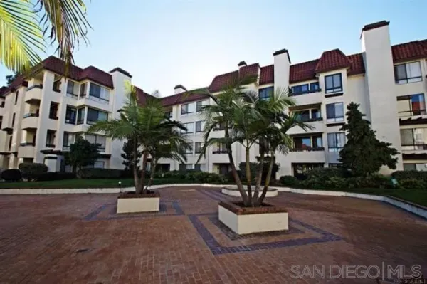 $3,095 | 5865 Friars Road, Unit 3114, San Diego, CA 92110