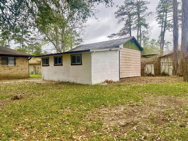 9530 Cumberland Drive Beaumont, TX 77708 - Photo 8 of 21 Workshop/Storage