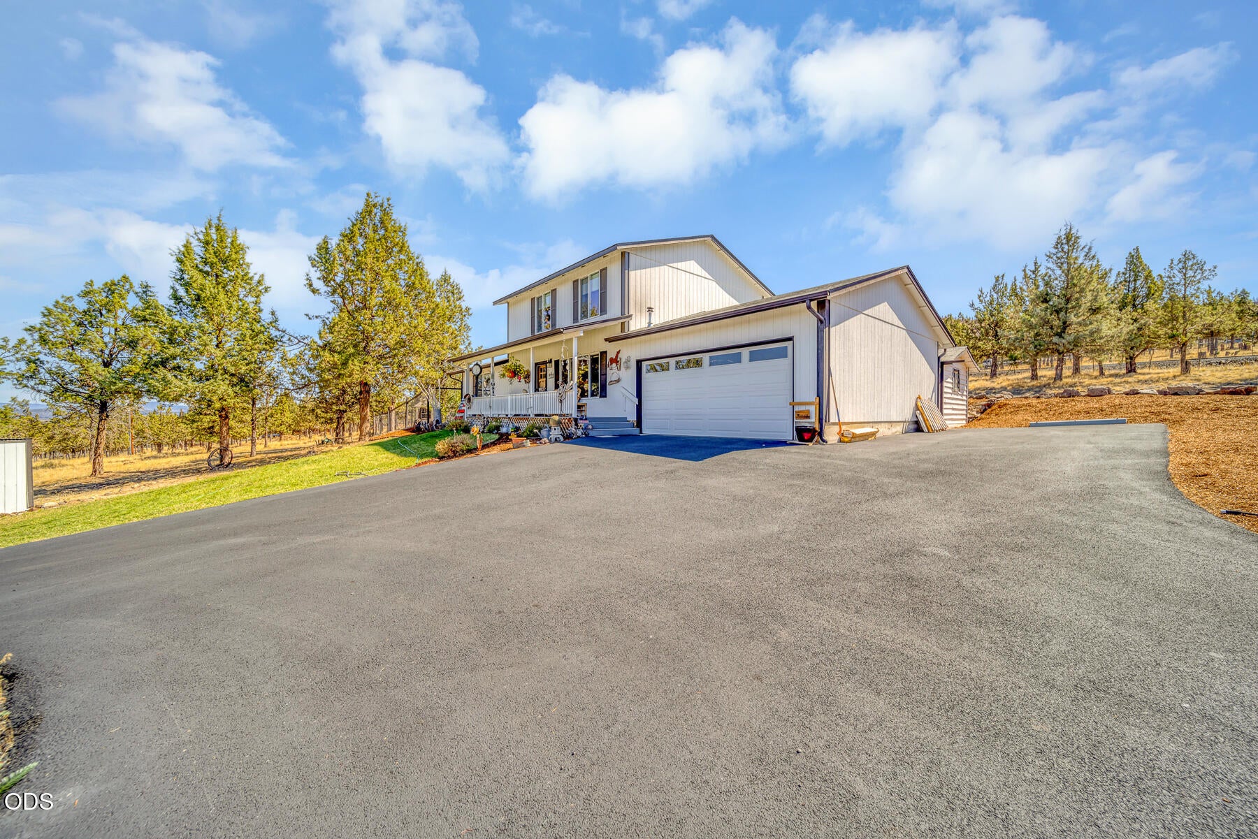 7158 Southeast Mark Road Prineville, OR 97754 - Photo 1 of 24 Gallery Image 1