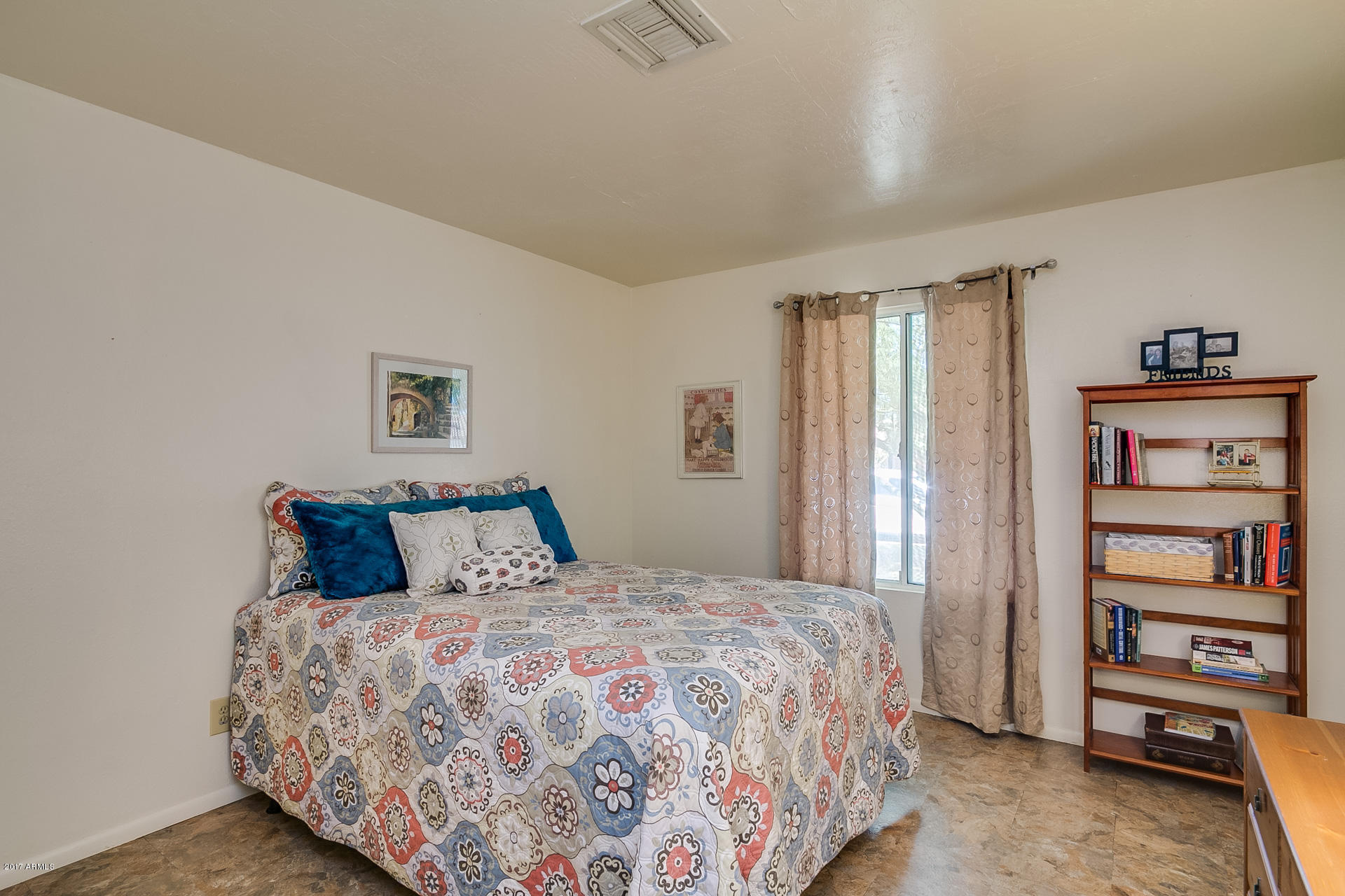 3113 West Shangri-la Road Phoenix, AZ 85029 - Photo 22 of 38 Shangri La-22