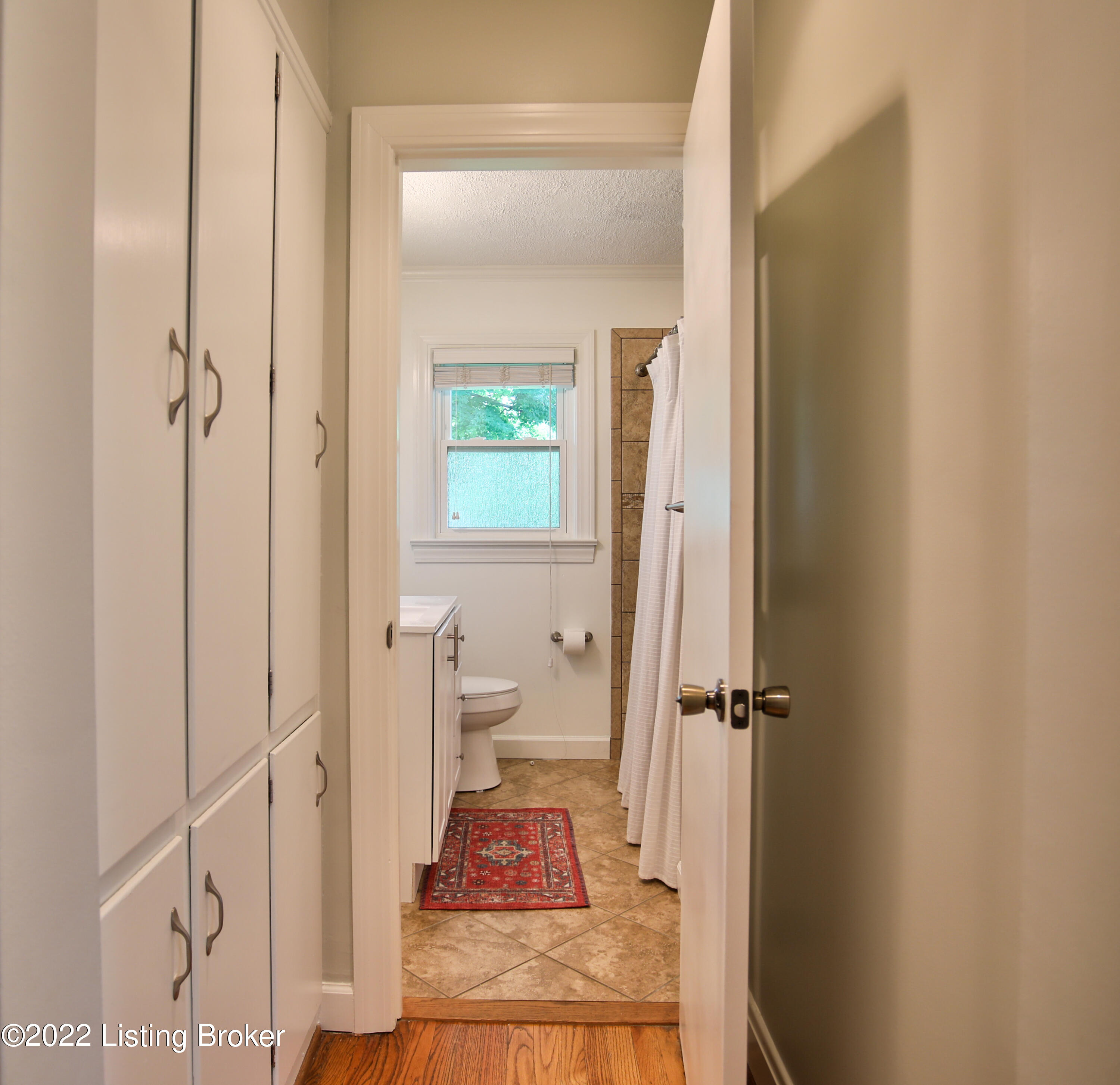 206 Tyne Road Louisville, KY 40207 - Photo 22 of 37 206 Tyne Rd-27