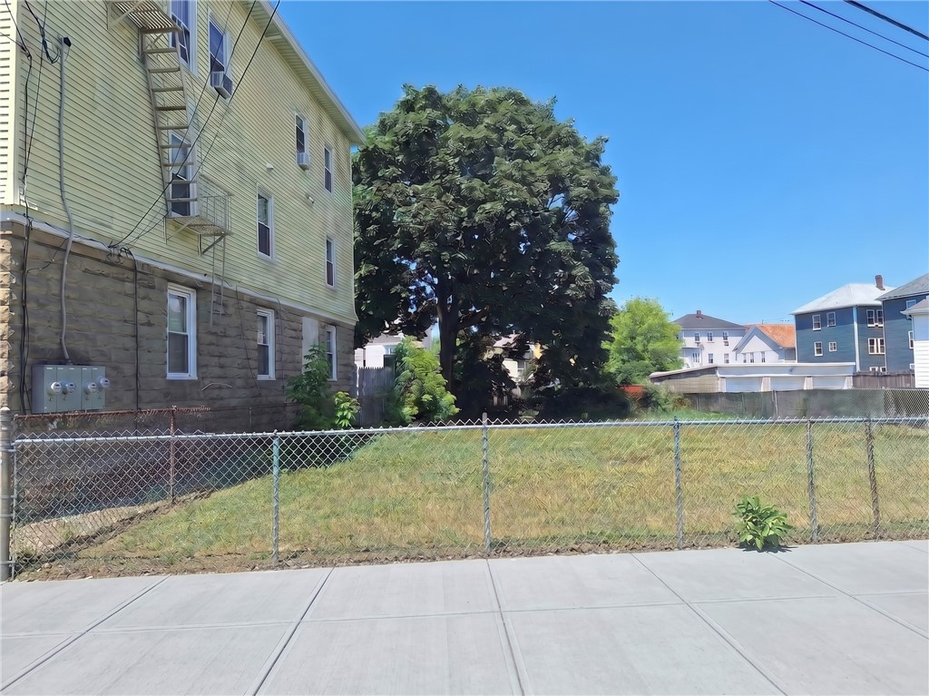 18 Magnolia Street Pawtucket, RI 02860 - Photo 3 of 4