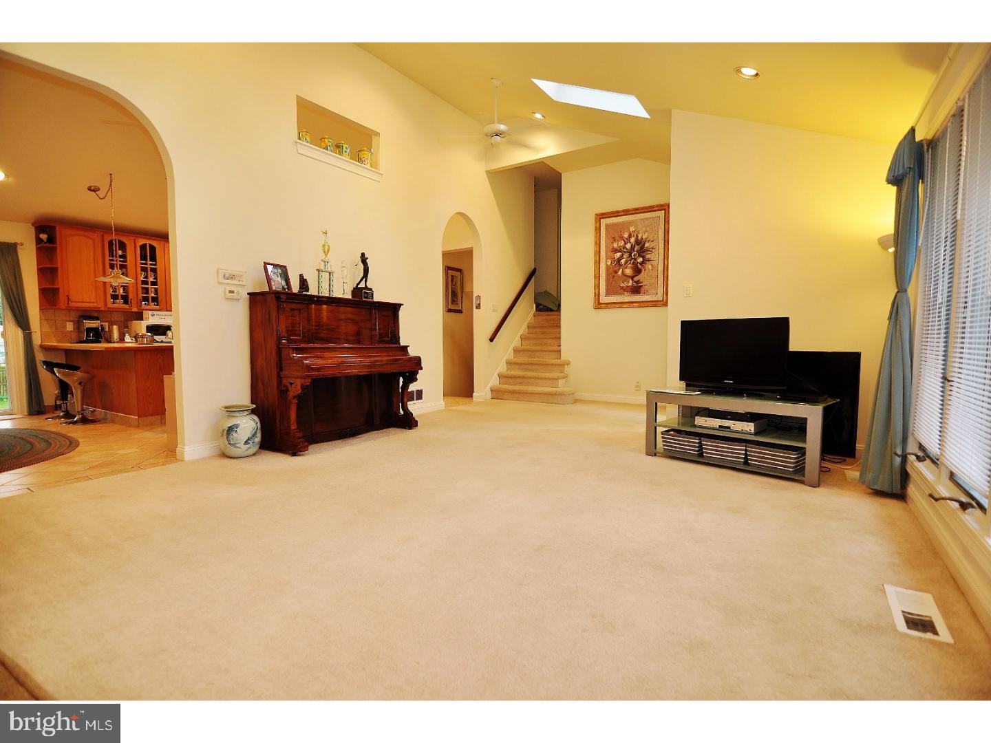 1247 June Road Huntingdon Valley, PA 19006 - Photo 7 of 25 Living Room