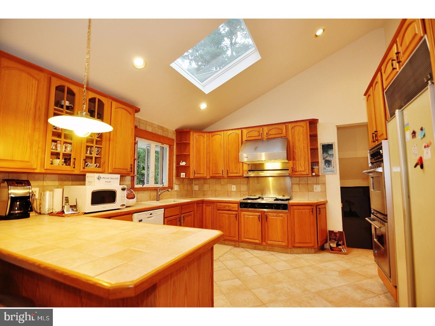 1247 June Road Huntingdon Valley, PA 19006 - Photo 10 of 25 Kitchen