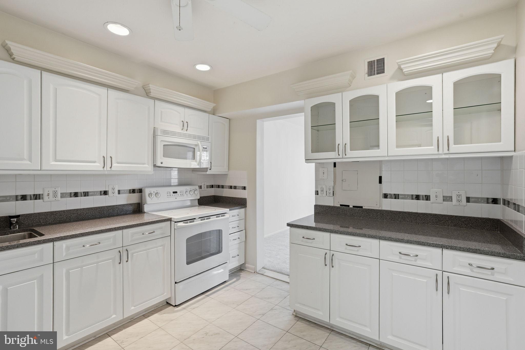 7 Slade Avenue, Unit 717 Baltimore, MD 21208 - Photo 20 of 31 Kitchen.