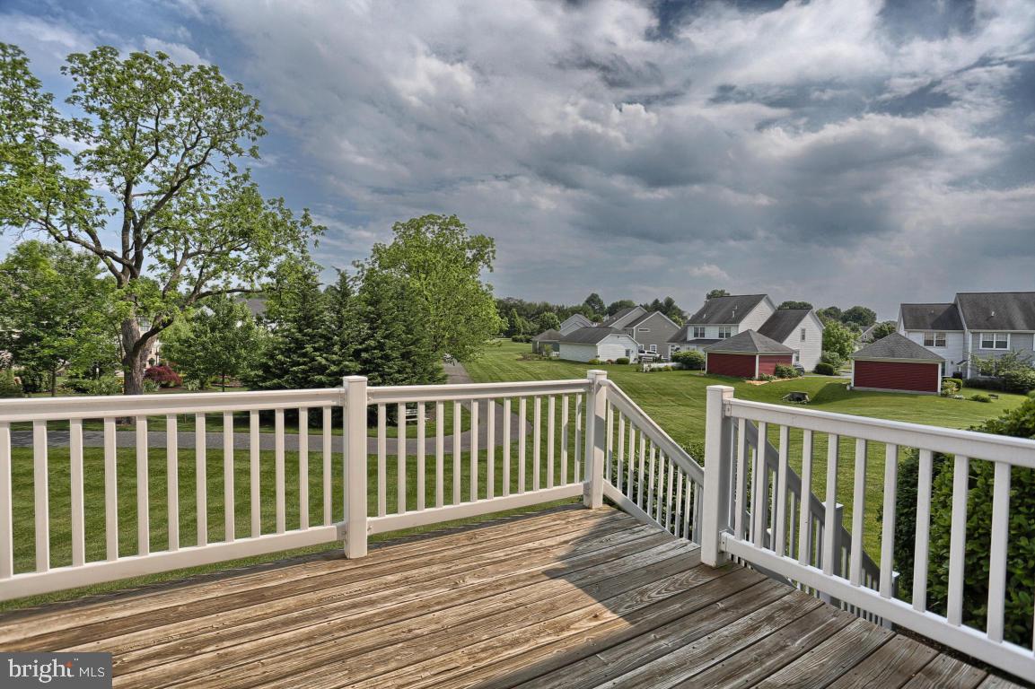 610 Chatham Way Lititz, PA 17543 - Photo 4 of 22