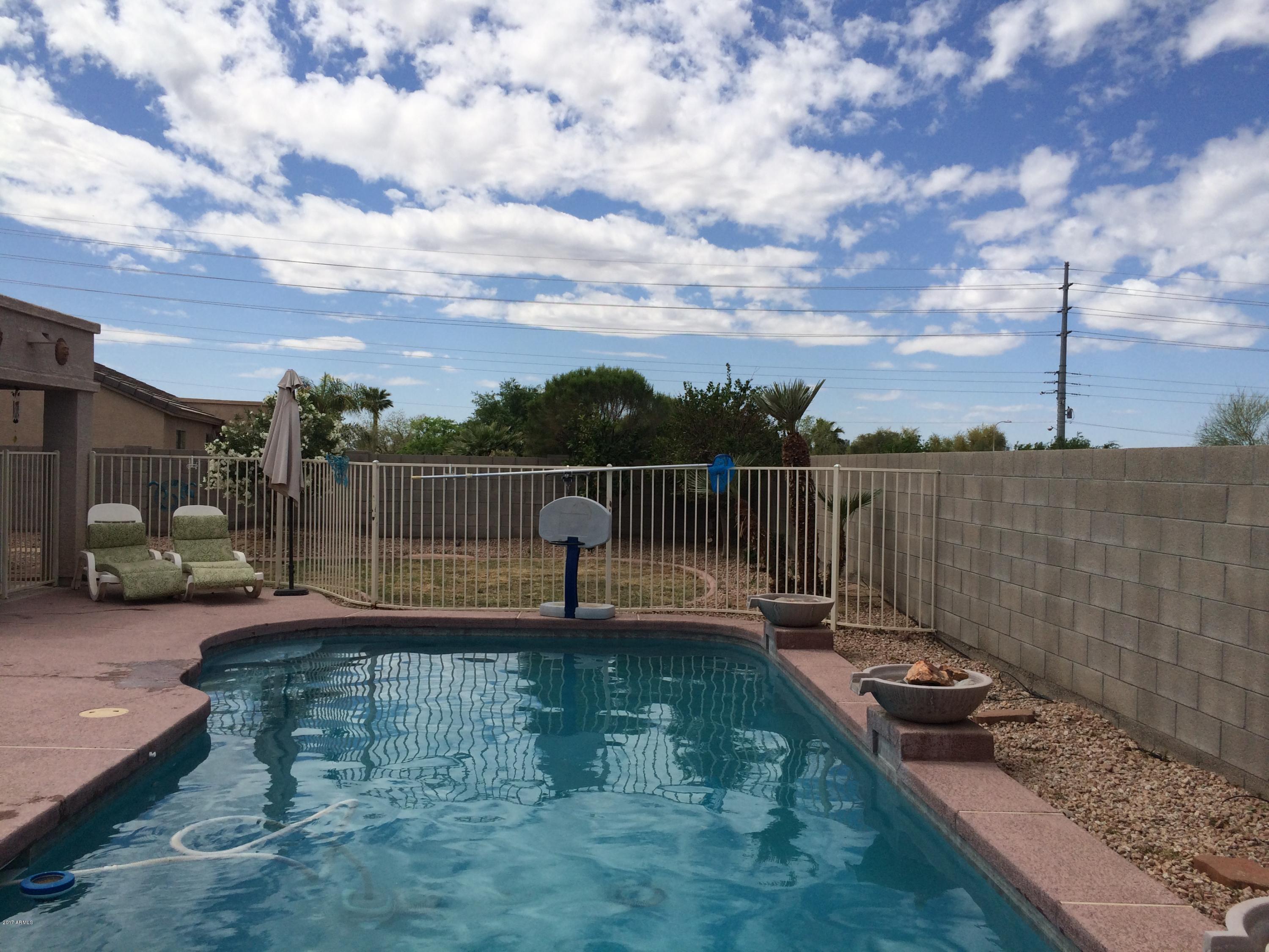 1406 West Darrel Road Phoenix, AZ 85041 - Photo 6 of 30 Nice and cool-1406 W Darrel Rd Phoenix A