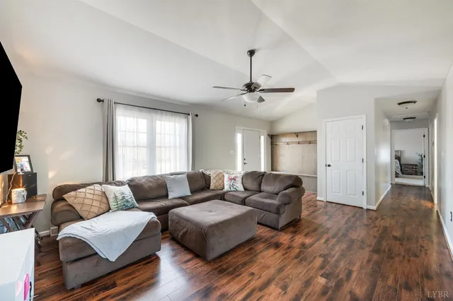 $320,000 | 746 Church Street, Appomattox, VA 24522