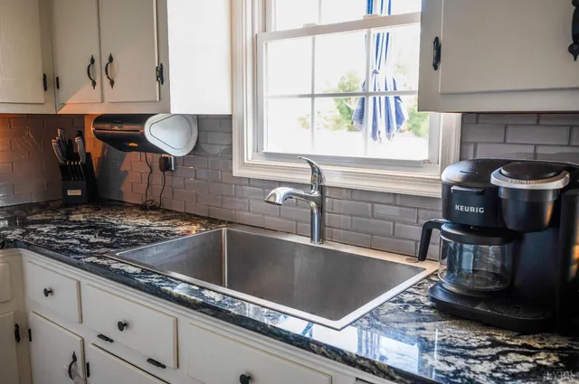 $320,000 | 746 Church Street, Appomattox, VA 24522