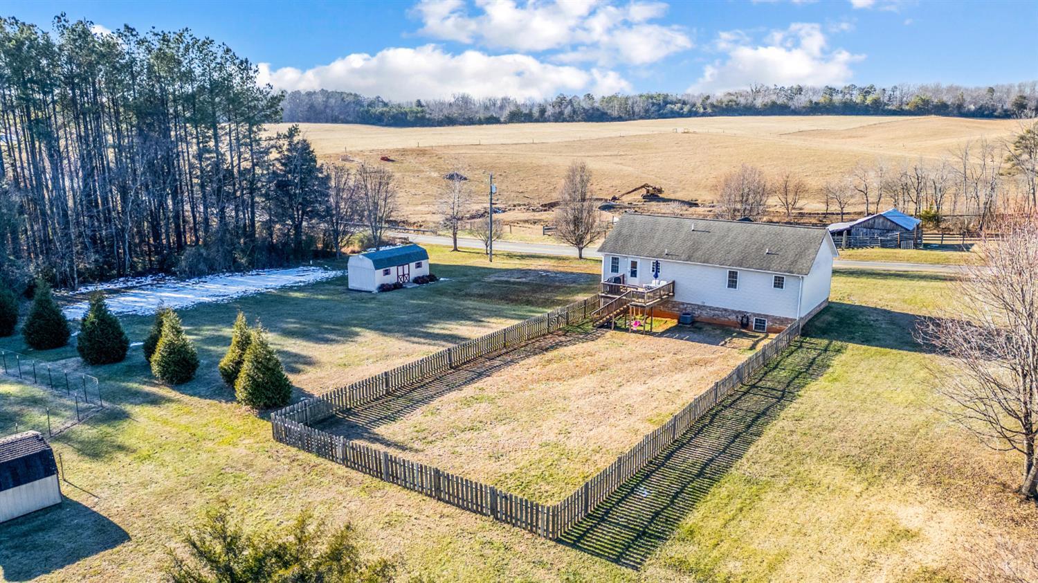 746 Church Street Appomattox, VA 24522 - Photo 3 of 36