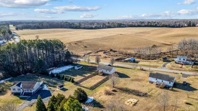 $320,000 | 746 Church Street, Appomattox, VA 24522