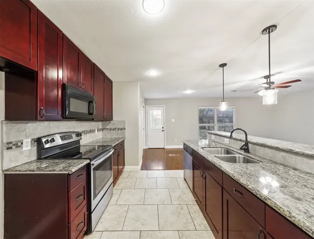 $1,500 | 24307 Broken Bow Lane, Hockley, TX 77447