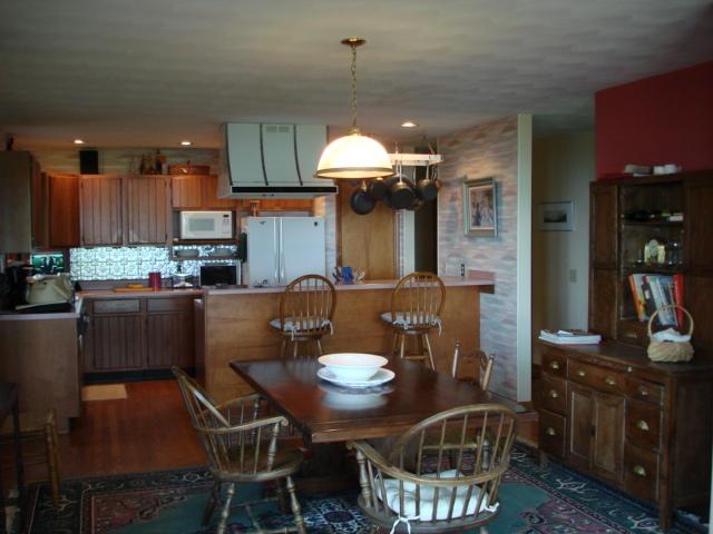 7270 Solonevich Road Roanoke, VA 24018 - Photo 11 of 20 Kitchen/Dining