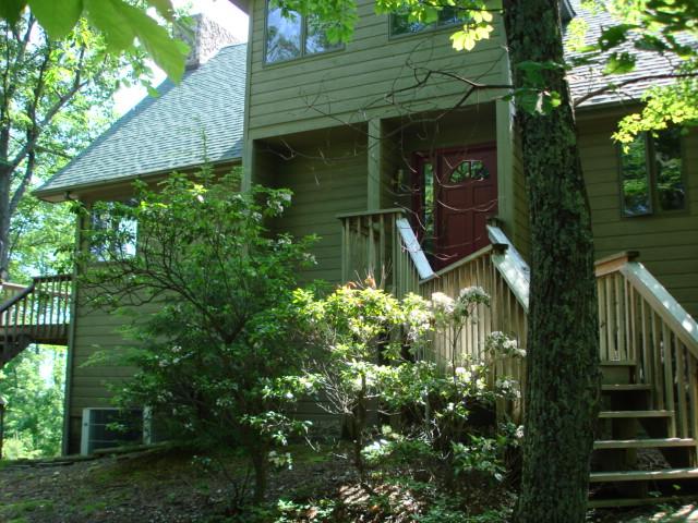 7270 Solonevich Road Roanoke, VA 24018 - Photo 4 of 20 Front Door Entrance