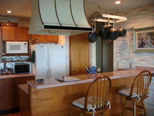 7270 Solonevich Road Roanoke, VA 24018 - Photo 10 of 20 Kitchen
