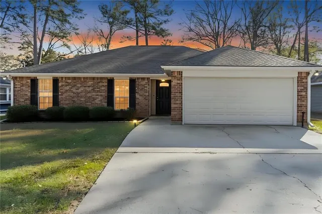 $2,400 | 212 Beech Street, Covington, LA 70433