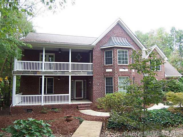 1423 Doe Ridge Lane Fort Mill, SC 29715 - Photo 1 of 16 Gallery Image 1