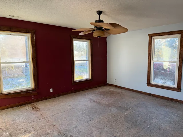 $117,000 | 385 South Washington Street, Hartsville, IN 47244