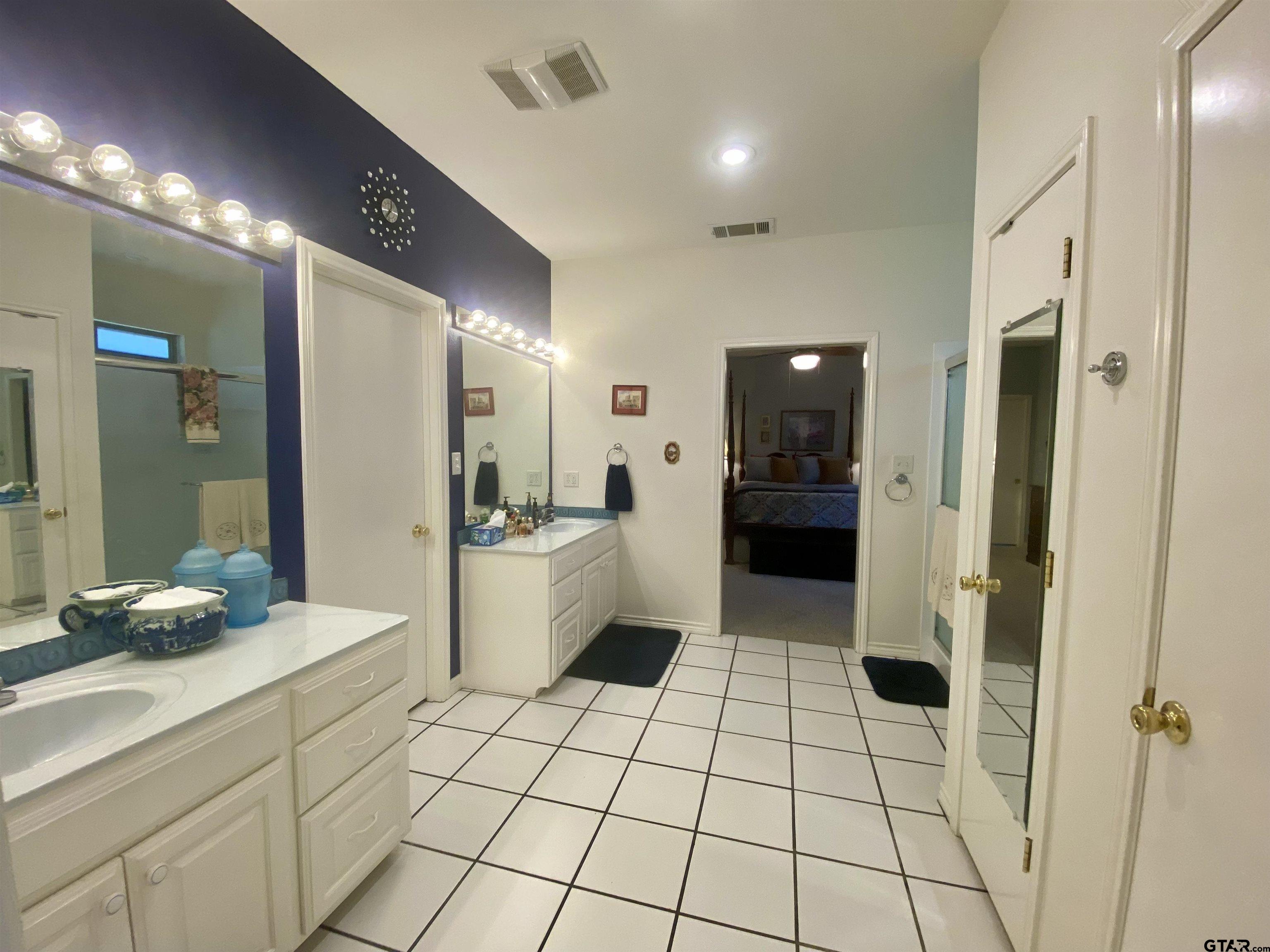178 Pine Tree, Unit B Holly Lake Ranch, TX 75765 - Photo 15 of 41 Gallery Image 15