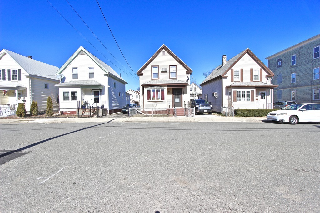 21 Fuller Street Lynn, MA 01905 - Photo 2 of 15