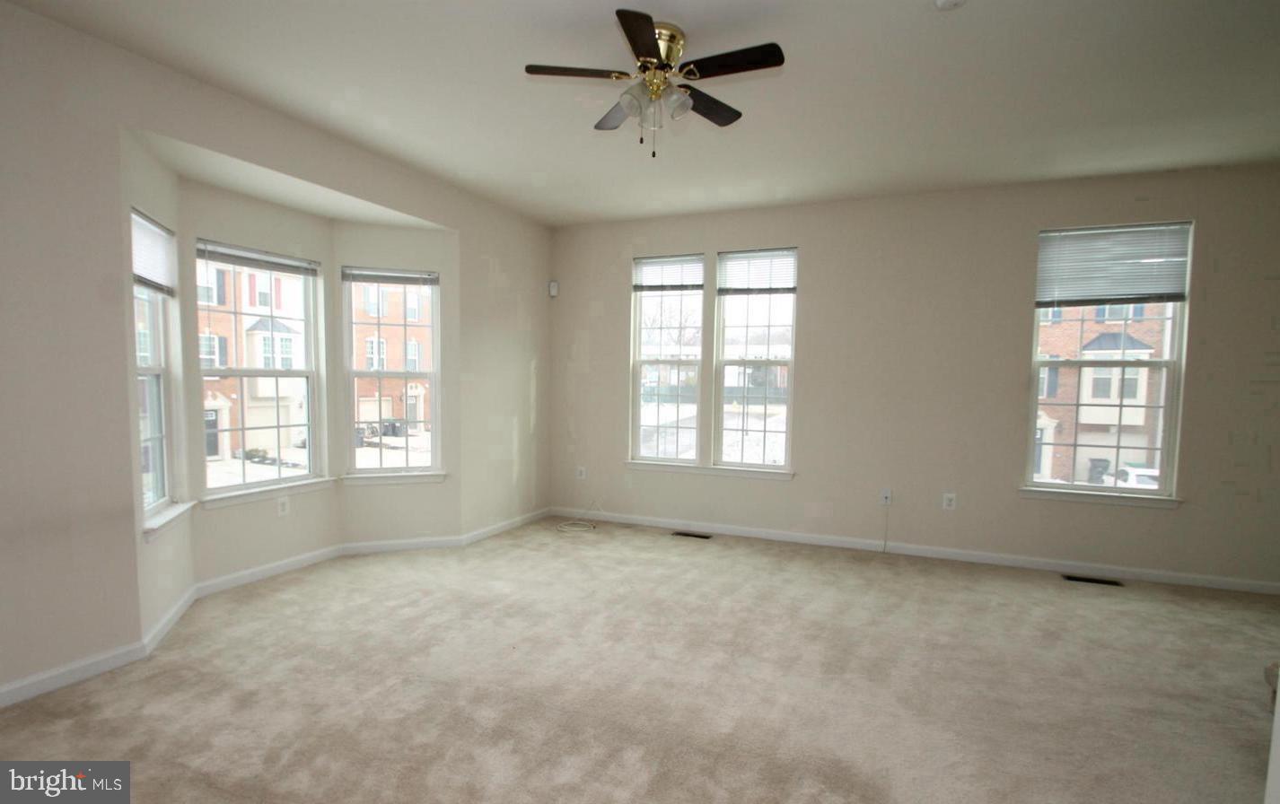 313 Brenton Road, Unit 40 Fredericksburg, VA 22405 - Photo 8 of 18 Bright and airy open space awaits.