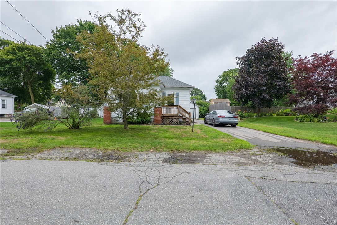 112 Riverside Avenue Warwick, RI 02889 - Photo 7 of 38 Gallery Image 7