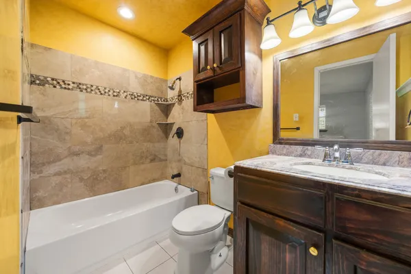 $1,900 | 15303 Tonya Drive, Houston, TX 77060