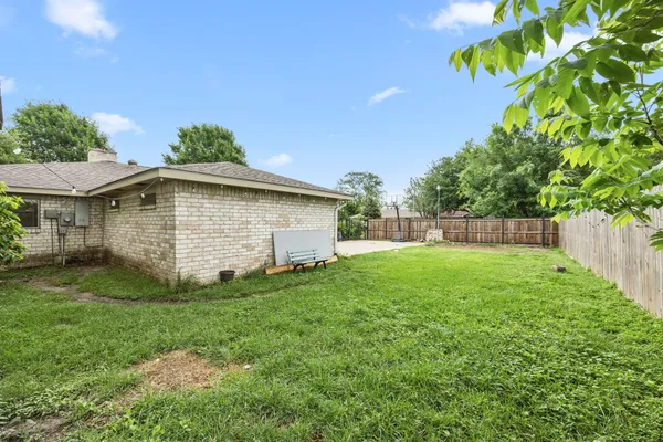 $1,900 | 15303 Tonya Drive, Houston, TX 77060