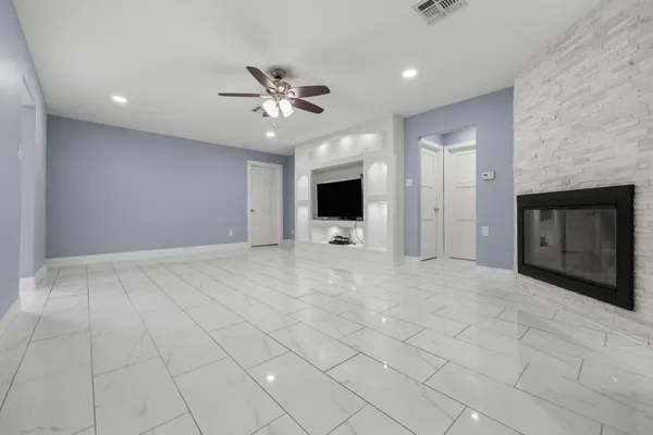 $1,900 | 15303 Tonya Drive, Houston, TX 77060