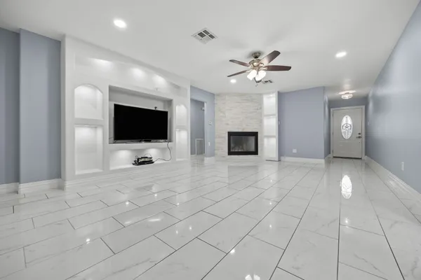 $1,900 | 15303 Tonya Drive, Houston, TX 77060