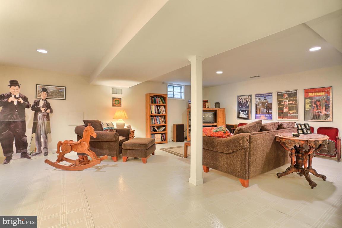 2 Winchester Circle Lititz, PA 17543 - Photo 33 of 40