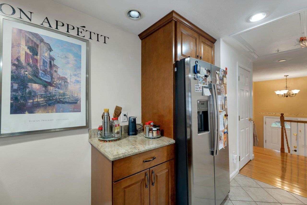 14 North Salem Road, Unit A Hampstead, NH 03841 - Photo 15 of 39