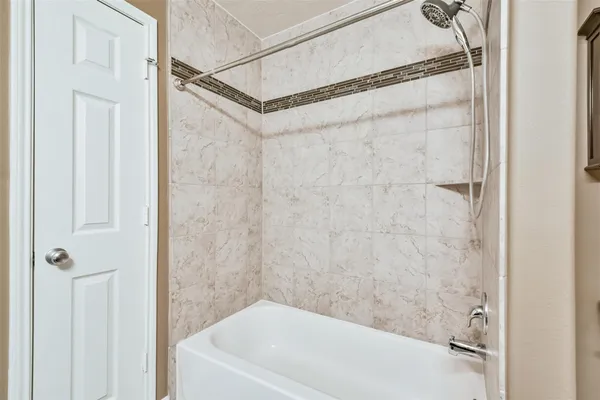 $2,100 | 8513 Sunset Loch Drive, Spring, TX 77379