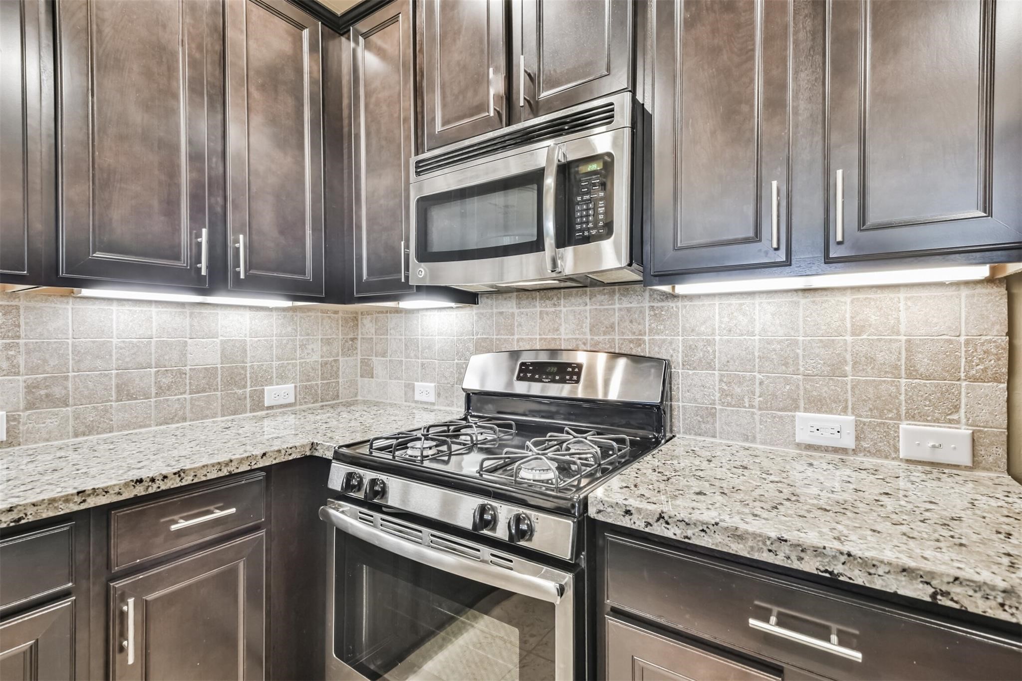 8513 Sunset Loch Drive Spring, TX 77379 - Photo 7 of 32