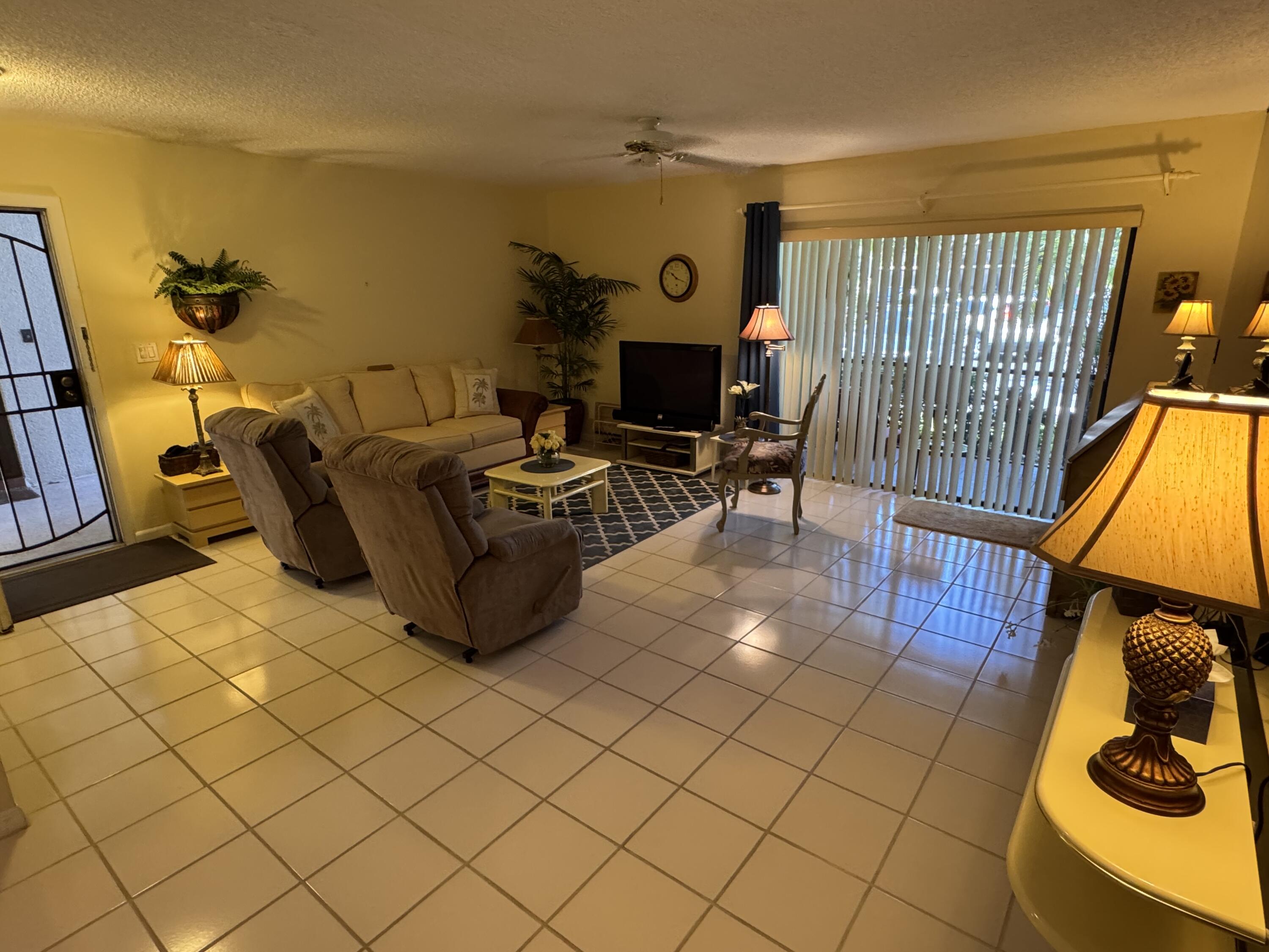 147 Deer Creek Boulevard, Unit 402 Deerfield Beach, FL 33442 - Photo 19 of 81 IMG_9731