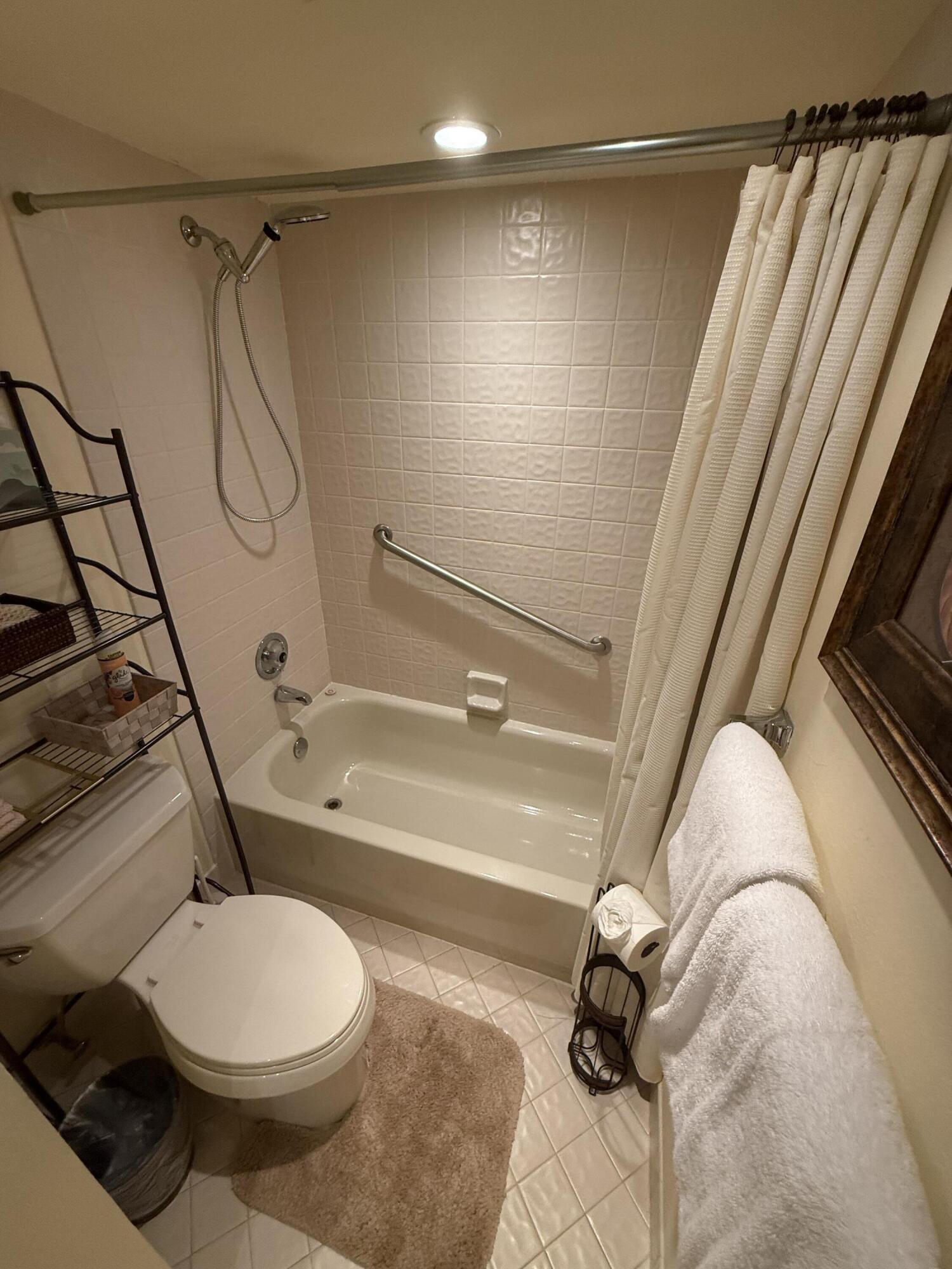 147 Deer Creek Boulevard, Unit 402 Deerfield Beach, FL 33442 - Photo 27 of 81 IMG_2536