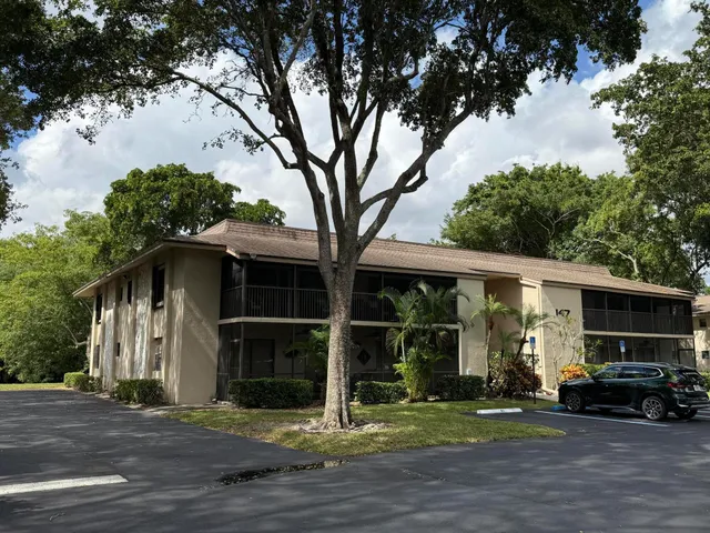 $320,000 | 147 Deer Creek Boulevard, Unit 402, Deerfield Beach, FL 33442