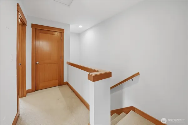 $585,000 | 4037 7th Avenue Northeast, Unit A, Seattle, WA 98105