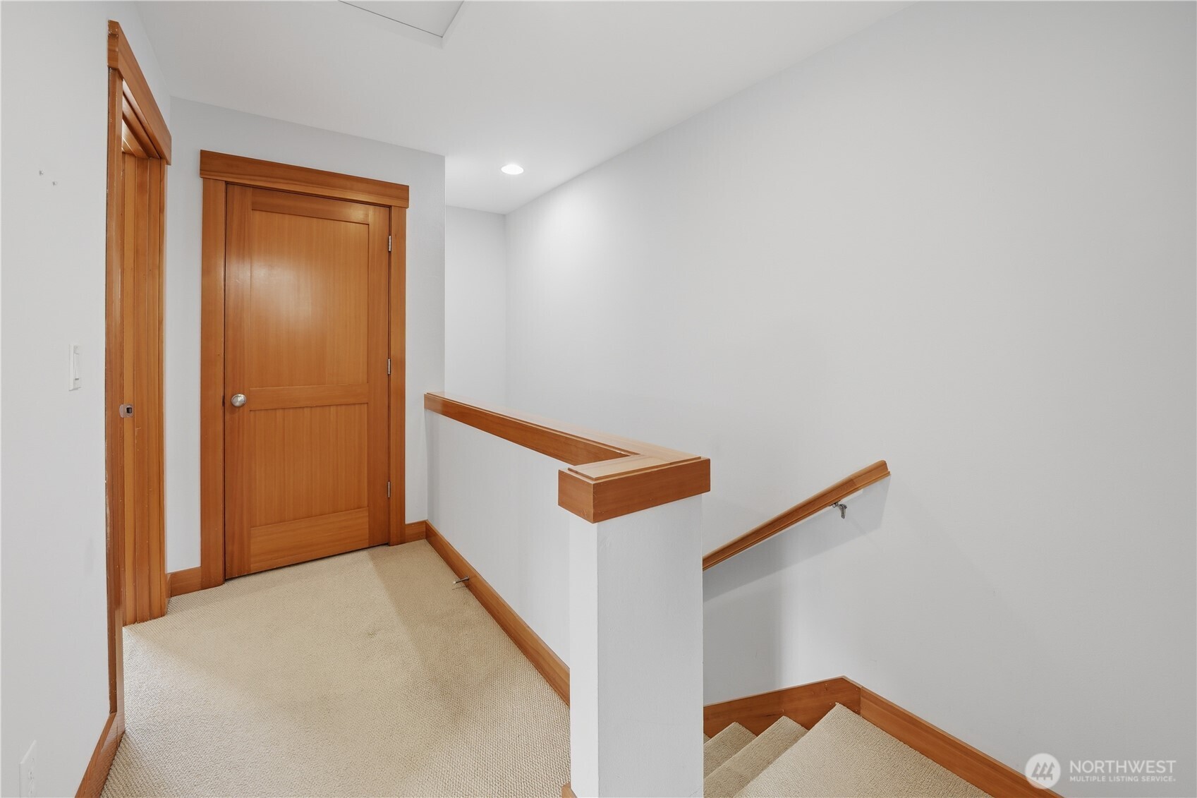 4037 7th Avenue Northeast, Unit A Seattle, WA 98105 - Photo 20 of 35 a view of an entryway