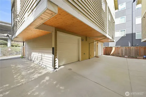 $585,000 | 4037 7th Avenue Northeast, Unit A, Seattle, WA 98105