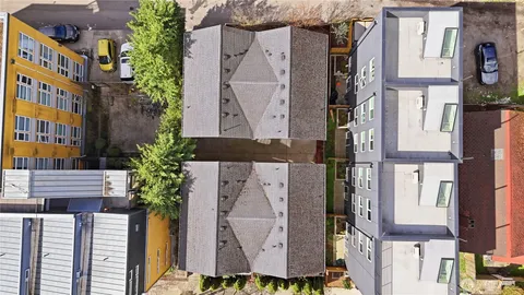 $585,000 | 4037 7th Avenue Northeast, Unit A, Seattle, WA 98105