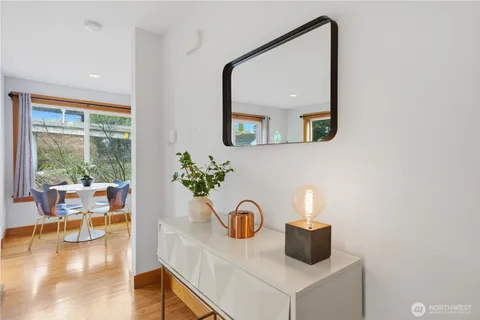 $585,000 | 4037 7th Avenue Northeast, Unit A, Seattle, WA 98105