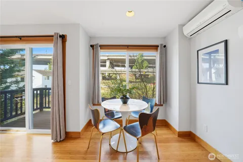 $585,000 | 4037 7th Avenue Northeast, Unit A, Seattle, WA 98105