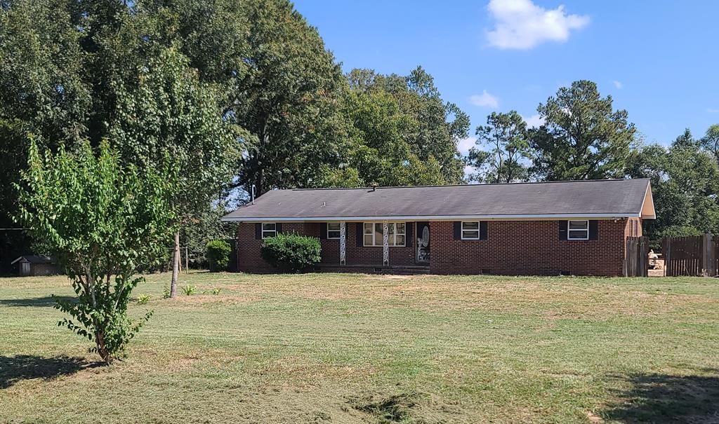 904 Geiger Road Headland, AL 36345 - Photo 1 of 22 Main View
