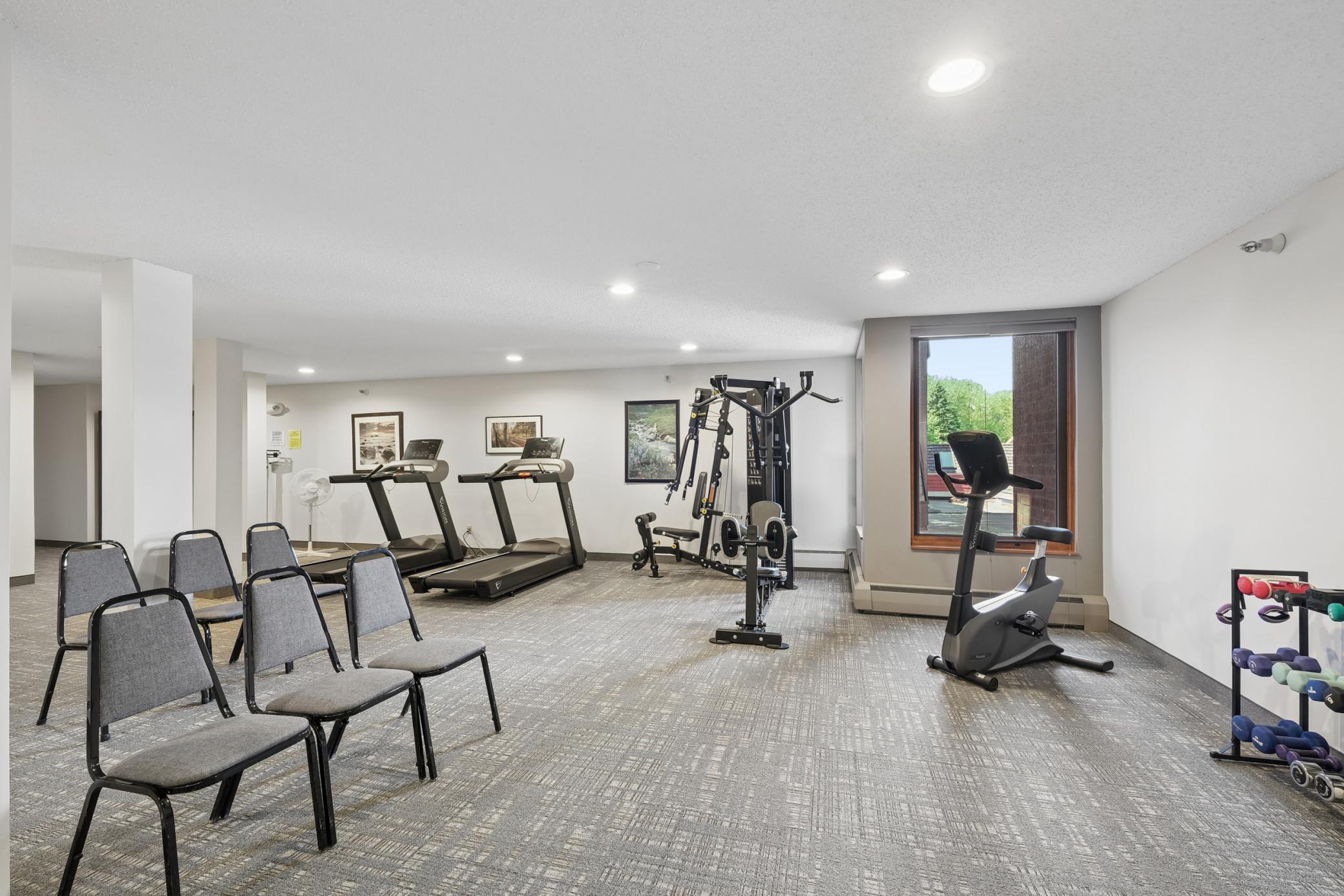 500 County B Road West, Unit 111 Roseville, MN 55113 - Photo 18 of 25
