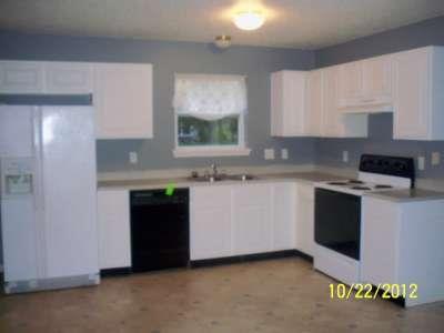 10788 Ravelle Road Indianapolis, IN 46234 - Photo 3 of 8 Gallery Image 3