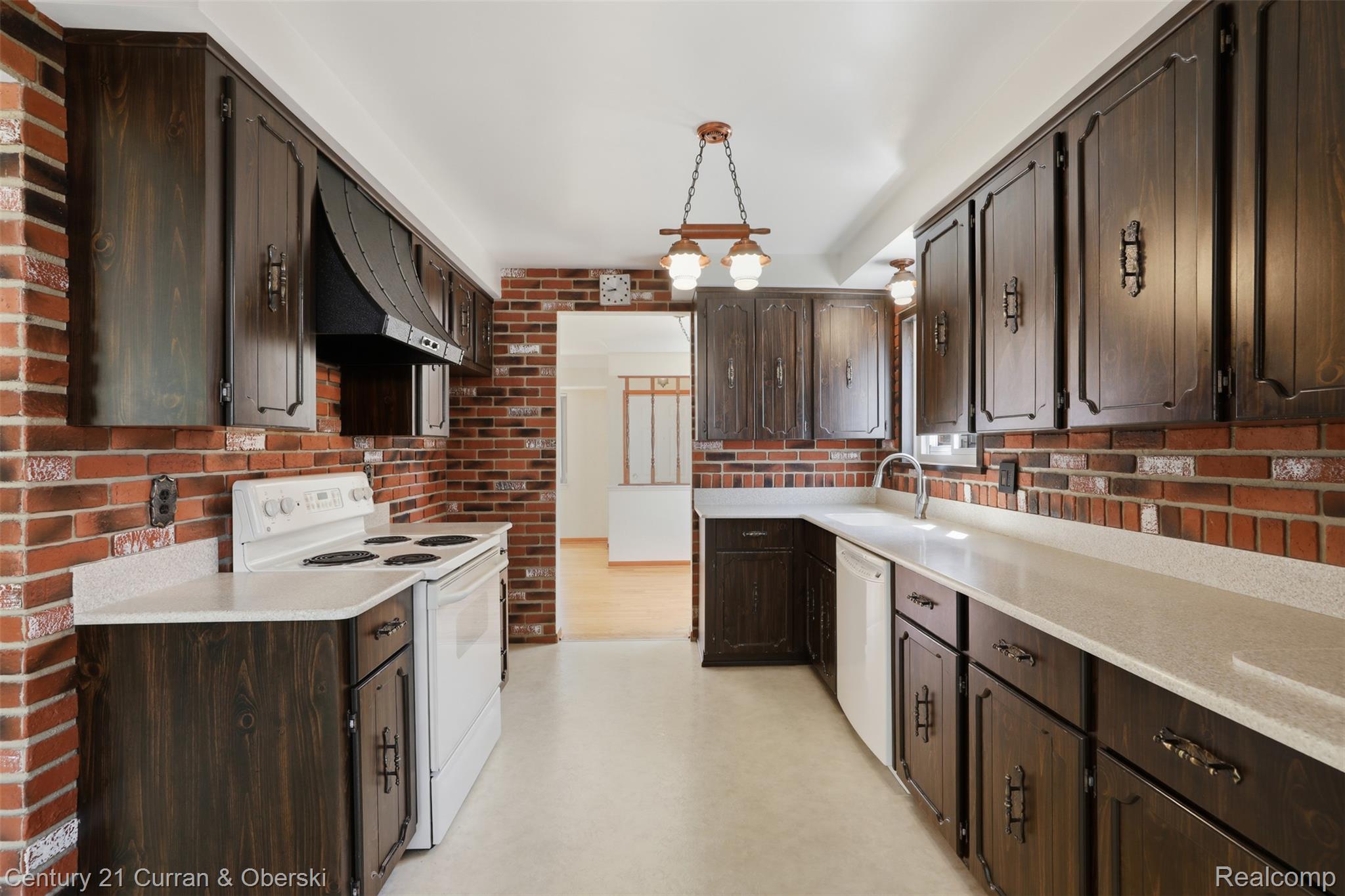 2464 Cornell Street Dearborn, MI 48124 - Photo 10 of 38