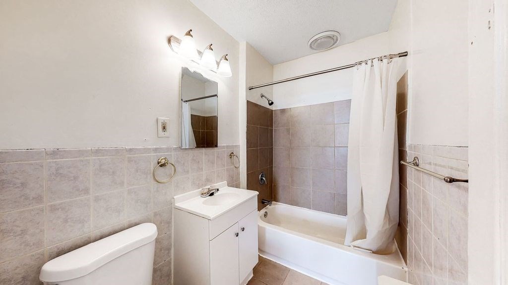 84 Edgewood Street Springfield, MA 01109 - Photo 24 of 39 Gallery Image 24