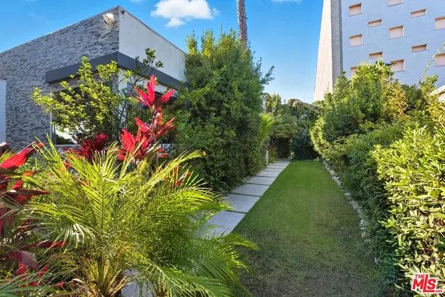 $8,500 | 10915 Ayres Avenue, Los Angeles, CA 90064